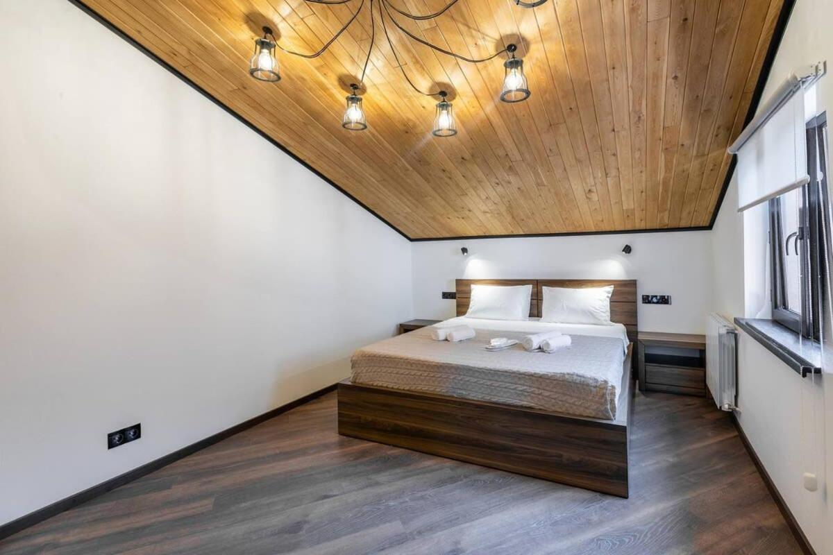 3Br Apt W Huge Terrace & Magnificent Views Tbilisi Exterior foto