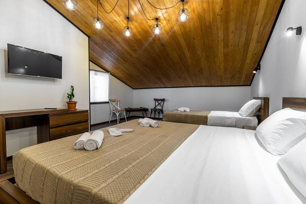 3Br Apt W Huge Terrace & Magnificent Views Tbilisi Exterior foto
